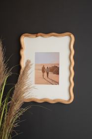 WOODEN SQUIGGLE ARTWORK FRAME WITH GLASS