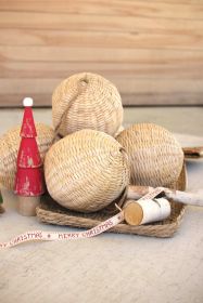 WOVEN ROUND SEAGRASS CHRISTMAS ORNAMENT