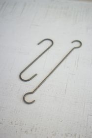 BAG OF TWELVE S-HOOKS SHORT