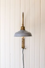 WALL LIGHT WITH GREY SHADE